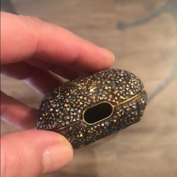 New Nanette Lepore Black & Gold Crystal Airpods Case Tech Accessory - Picture 6 of 15